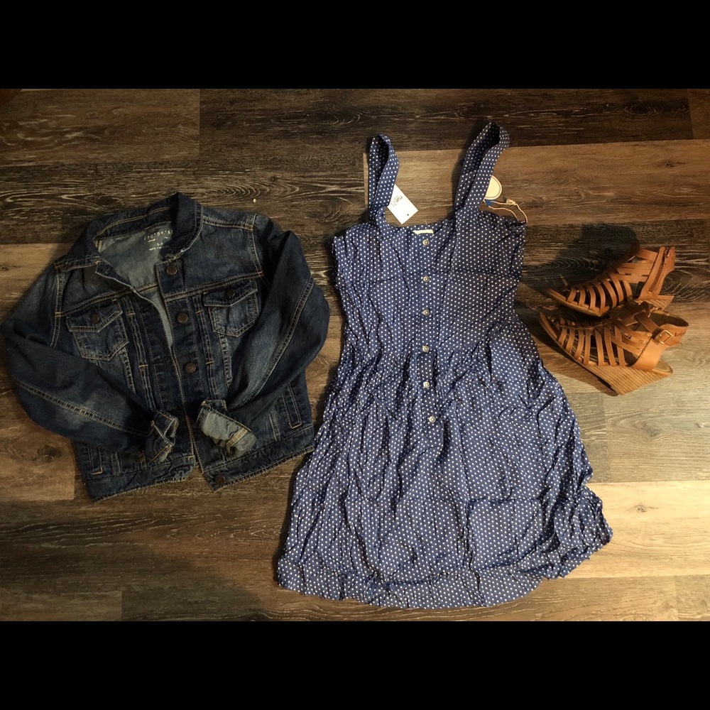 ❌❌SOLD❌❌Blue polka dot shirt dress